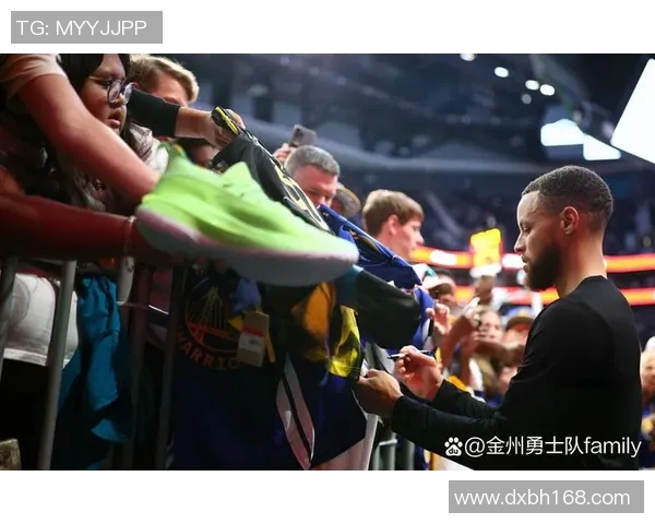 勇士与独行侠激战全场精彩瞬间回顾与分析