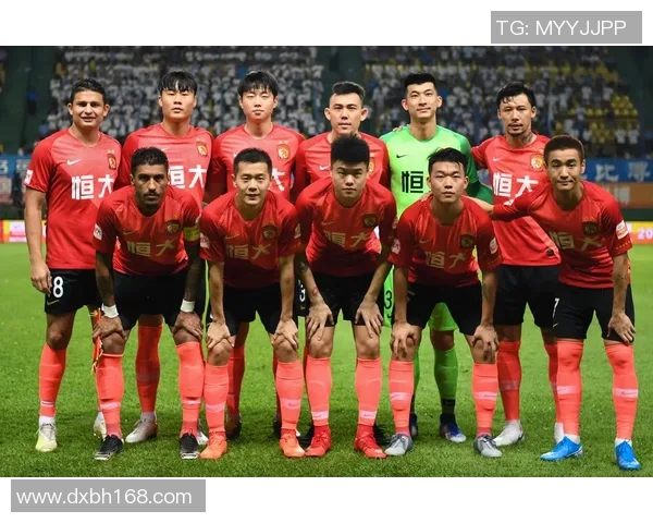 恒大与富力激战正酣精彩瞬间回顾与战术分析